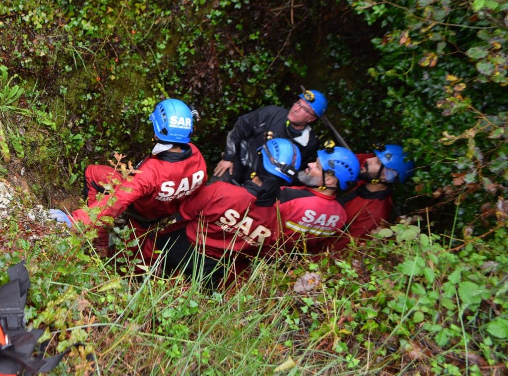 Busca e Salvamento em Grutas SAR Team